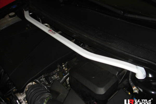 ULTRA RACING フロントタワーバー FORD フォーカス WF0FYD 2005/08〜2008/03 TW2-246