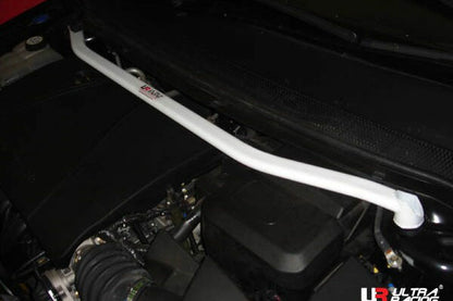 ULTRA RACING フロントタワーバー FORD フォーカス WF0FYD 2005/08〜2008/03 TW2-246