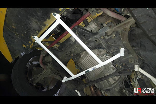ULTRA RACING フロントメンバーブレース ホンダ S2000 AP2 1999/04〜2009/09 LA4-2931