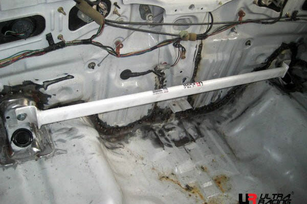 ULTRA RACING リアタワーバー ホンダ インテグラ DC2 1993/05〜2001/07 RE2-1001