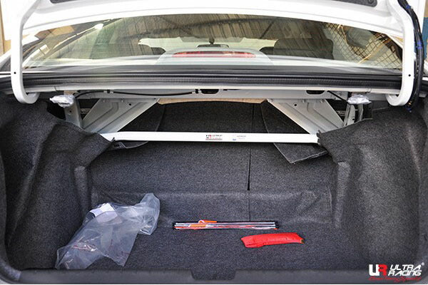ULTRA RACING リアタワーバー ホンダ グレイス GM6 2014/12〜 RE2-2778