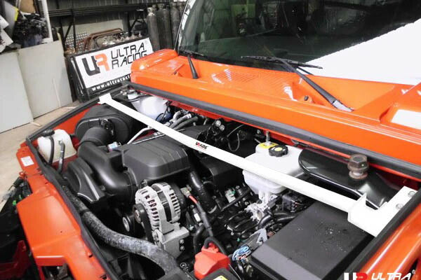 ULTRA RACING フロントタワーバー HUMMER H2  2003/02〜2010/02 TW2-2073
