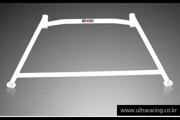 ULTRA RACING フロントメンバーブレース いすゞ ビッグホーン UBS25DW 1991/12〜2002/12 LA4-918