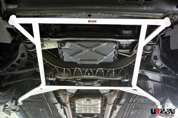 ULTRA RACING フロントメンバーブレース JAGUAR XK8 JEDA 1996/08〜2006/07 LA4-1358