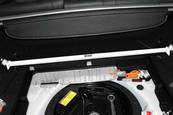ULTRA RACING リアタワーバー レクサス CT200h ZWA10 2011/01〜 RE2-1623