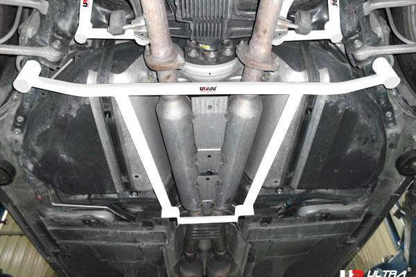 ULTRA RACING リアメンバーブレース レクサス LS460 USF40 2006/09〜2017/10 RL4-1694
