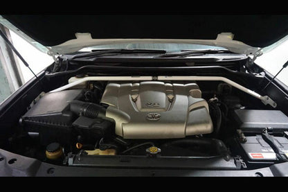 ULTRA RACING フロントタワーバー トヨタ ランドクルーザー URJ202W/UZJ200W 2007/09〜 TW2-3805A