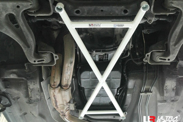 ULTRA RACING フロントメンバーブレース MERCEDES BENZ Cクラス W202 202020 1993/10〜2000/09 LA4-2765