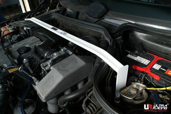 ULTRA RACING フロントタワーバー MERCEDES BENZ Eクラス W124 124022 1986/12〜1993/10 TW2-2157