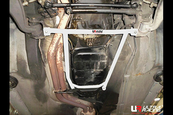 ULTRA RACING フロントメンバーブレース MERCEDES BENZ Eクラス W124 124030 1986/12〜1993/10 LA4-2854
