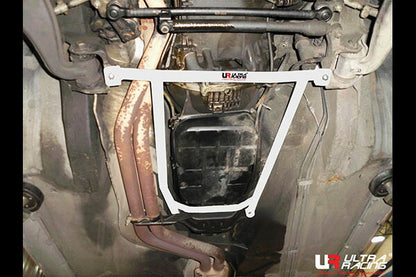 ULTRA RACING フロントメンバーブレース MERCEDES BENZ Eクラス W124 124030 1986/12〜1993/10 LA4-2854