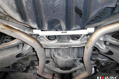 ULTRA RACING リアメンバーブレース MERCEDES BENZ Eクラス W211 211076 2002/06〜2010/02 RL2-1486