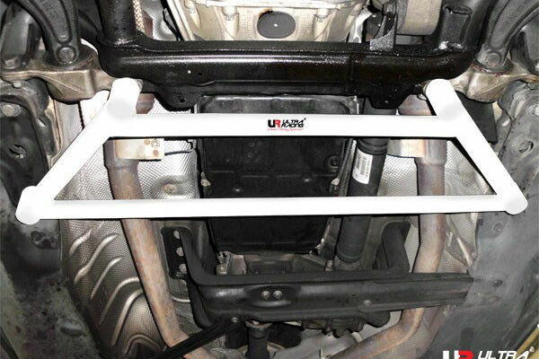 ULTRA RACING フロントメンバーブレース MERCEDES BENZ Mクラス W164 164186 2005/10〜2012/06 LA4-1886