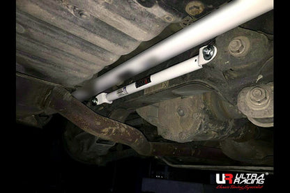 ULTRA RACING リアメンバーブレース BMW 3シリーズ E90 VB25 2005/04〜2011/10 RL2-1030