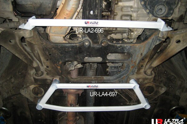 ULTRA RACING フロントメンバーブレース ニッサン エクストレイル T30 2000/11〜2007/08 LA2-696