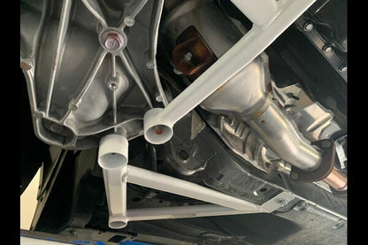 ULTRA RACING フロントメンバーサイドブレース ニッサン スカイライン RV37 2014/02〜 LS6-1446P
