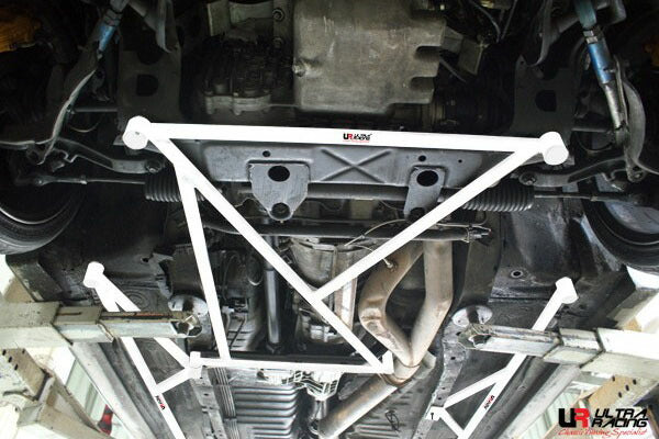 ULTRA RACING フロントメンバーブレース ニッサン スカイラインGT-R BCNR33 1993/08〜1999/01 LA4-1389