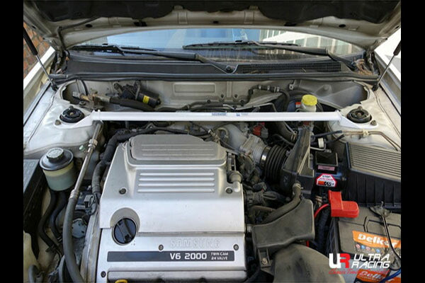 ULTRA RACING フロントタワーバー ニッサン セフィーロ A32 1994/08〜1998/12 TW2-586