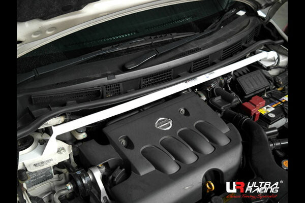 ULTRA RACING フロントタワーバー ニッサン ティーダラティオ SJC11 2004/09〜2012/08 TW2-235