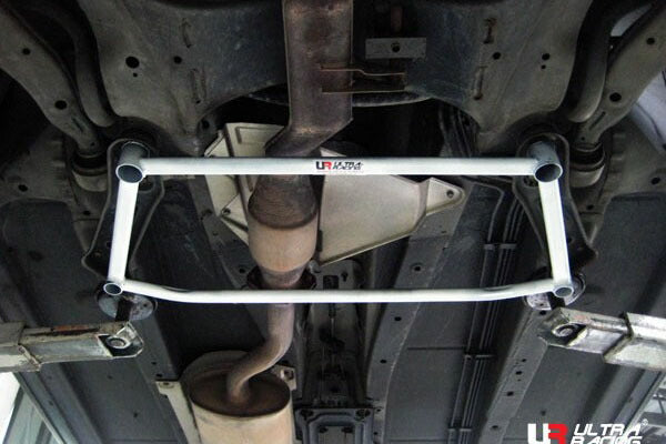ULTRA RACING フロントメンバーブレース ニッサン ムラーノ TZ50 2004/09〜2007/12 LA4-968