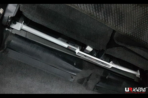ULTRA RACING リアタワーバー スズキ ソリオ MA34S 2004/04〜2011/01 RE3-2920
