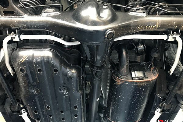 ULTRA RACING リアスタビライザー トヨタ FJクルーザー GSJ15W 2010/12〜2018/01 AR22-569
