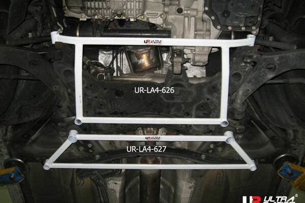 ULTRA RACING フロントメンバーブレース VOLVO S40 MB4204S 2004/05〜2012/11 LA4-627