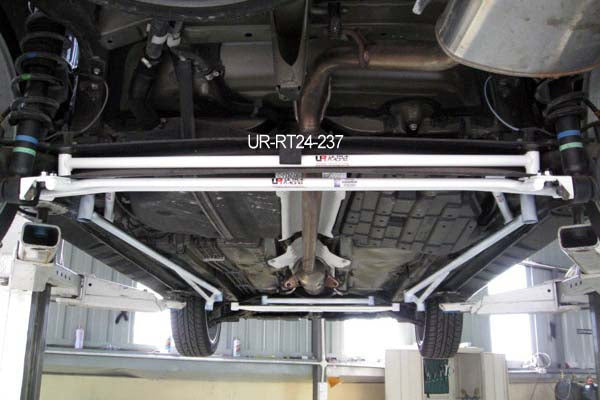ULTRA RACING リアフレームブレース トヨタ ウィッシュ ZNE10G 2003/01〜2009/04 RT24-237