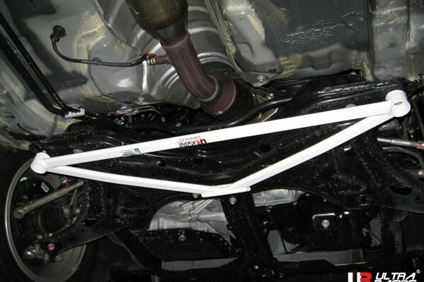 ULTRA RACING フロントメンバーブレース トヨタ カローラアクシオ NZE141 2006/10〜2012/05 LA3-153
