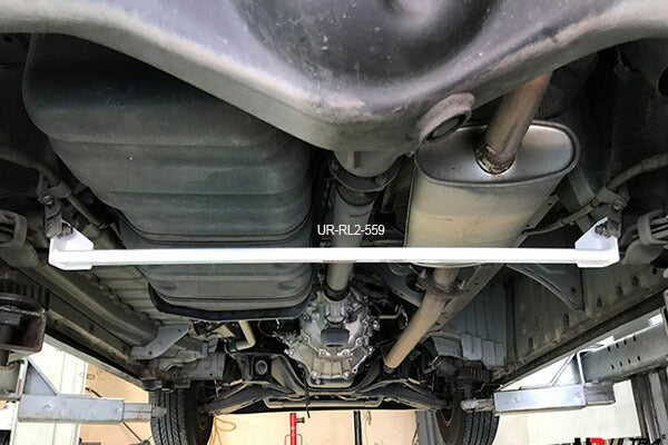 ULTRA RACING リアメンバーブレース トヨタ ハイエースバン GDH201V 2013/12〜 RL2-559