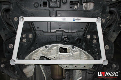 ULTRA RACING フロントメンバーブレース トヨタ プリウス ZVW30 2009/05〜2015/12 LA4-1626