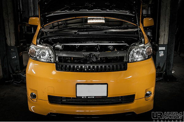 ULTRA RACING フロントタワーバー トヨタ ポルテ NNP11 2004/07〜2012/07 TW2-2819