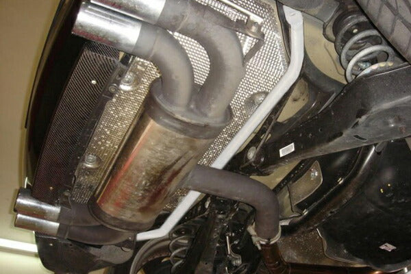 ULTRA RACING リアフレームブレース VOLKSWAGEN ゴルフV 1KAXX 2004/06〜2009/10 RT2-329
