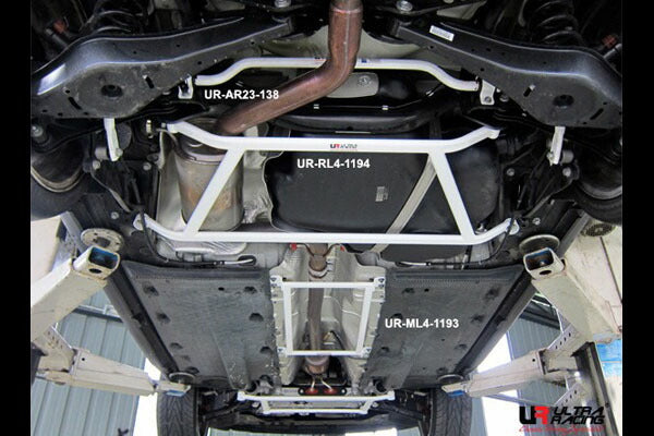 ULTRA RACING リアメンバーブレース VOLKSWAGEN ゴルフVI 1KCCZ 2009/04〜2013/05 RL4-1194