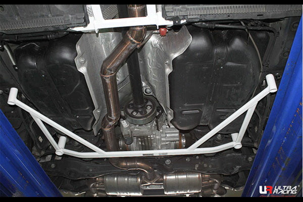 ULTRA RACING リアメンバーブレース VOLKSWAGEN ゴルフVII AUCJXF/AUDJHF 2014/02〜 RL4-3612