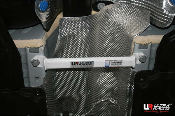 ULTRA RACING ミドルメンバーブレース MERCEDES BENZ CLAクラス C117 117352 2013/07〜 ML2-2991