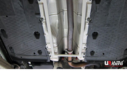 ULTRA RACING ミドルメンバーブレース VOLKSWAGEN パサート/パサートヴァリアント 3CCAX 2011/05〜2015/07 ML4-1193