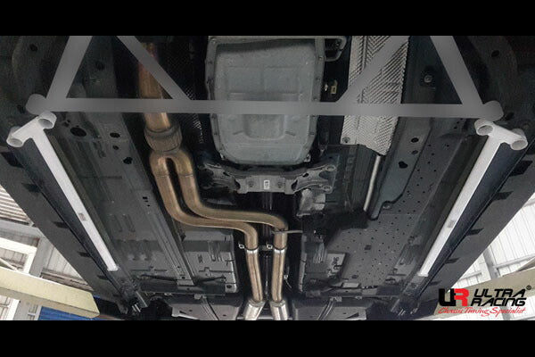 ULTRA RACING サイドロアバー FORD マスタング  2015〜 SD6-3302P