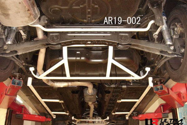 ULTRA RACING リアスタビライザー VOLVO S40 4B4204 1997/10〜2004/05 AR19-002