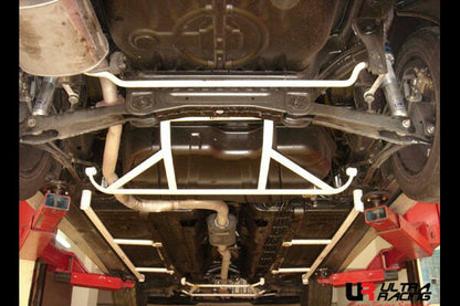 ULTRA RACING リアスタビライザー VOLVO V40 4B4204W 1997/10〜2004/05 AR19-002