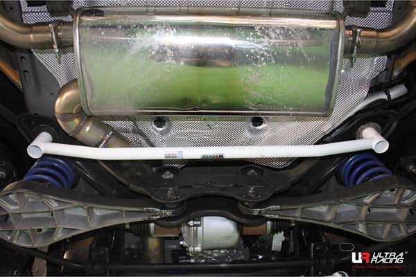 ULTRA RACING リアメンバーブレース VOLVO XC60 DB6304TXC 2009/06〜2017/10 RL2-3233