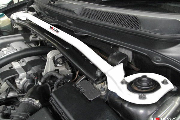 ULTRA RACING フロントタワーバー VOLVO XC90 CB5254AW 2003/05〜2015/05 TW2-1126