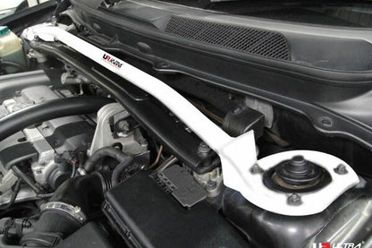 ULTRA RACING フロントタワーバー VOLVO XC90 CB5254AW 2003/05〜2015/05 TW2-1126