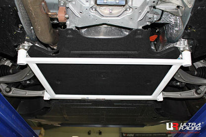 ULTRA RACING フロントメンバーブレース AUDI Q5 8RCDNF/8RCNCF 2009/06〜2017/10 LA4-1195