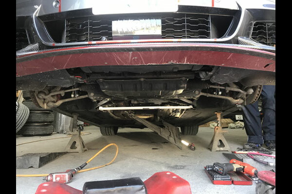 ULTRA RACING フロントメンバーブレース BMW 4シリーズ F32 3R30 2013/09〜2016/03 LA2-2543