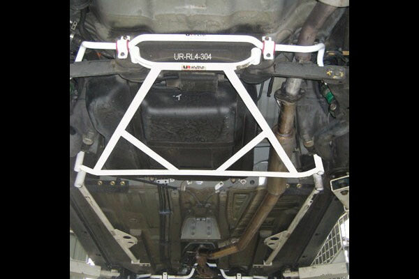 ULTRA RACING リアメンバーブレース ホンダ ストリーム RN8 2006/07〜2014/04 RL4-304