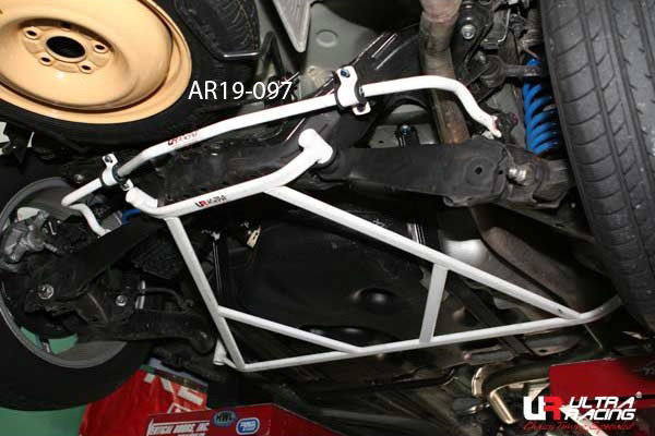 ULTRA RACING リアメンバーブレース ホンダ クロスロード RT1 2007/02〜2010/08 RL4-304