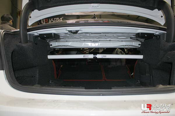 ULTRA RACING リアタワーバー BMW M4 F82 3C30 2014/07〜 RE2-3015A