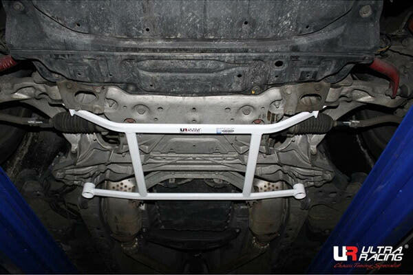 ULTRA RACING フロントメンバーブレース ニッサン フェアレディZ Z34 2008/12〜 LA4-1445