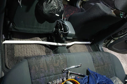 ULTRA RACING ルームバー トヨタ カローラ AE111 1995/05〜2000/08 RO2-208A